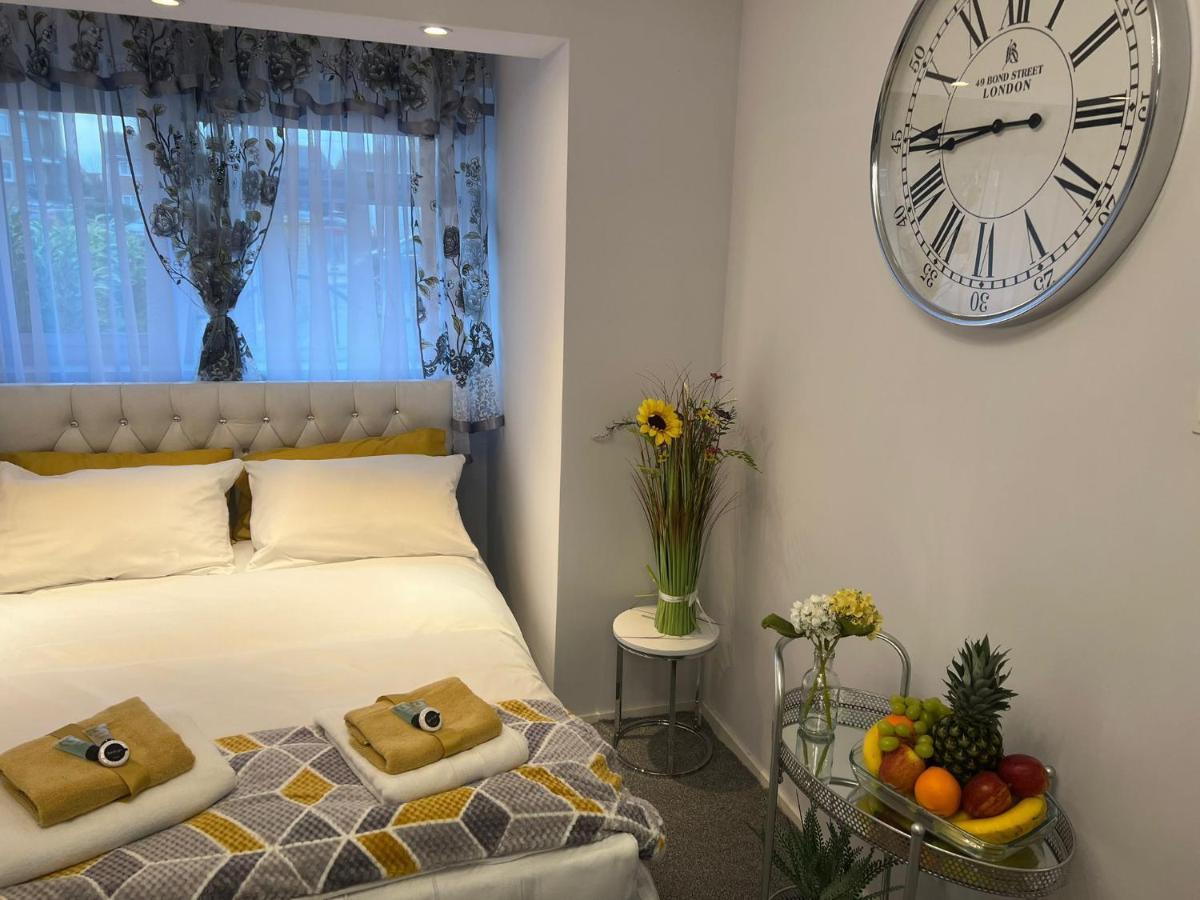 Apartment Luxe Free Wifi, Free Parking, Free Netflix Friern Barnet ภายนอก รูปภาพ