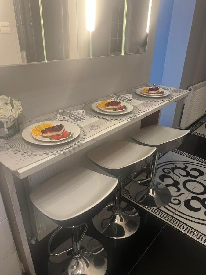Apartment Luxe Free Wifi, Free Parking, Free Netflix Friern Barnet ภายนอก รูปภาพ